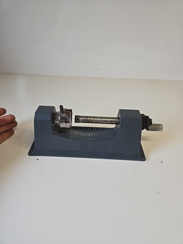lyman universal case trimmer (Functional Poor Condition)
