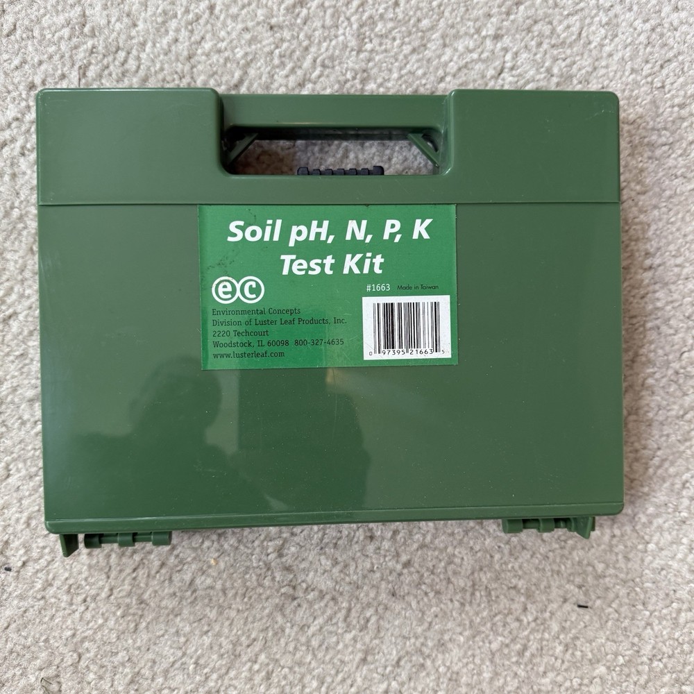 Luster Leaf Products 1663 Professional Soil Kit with 80 Tests, Green