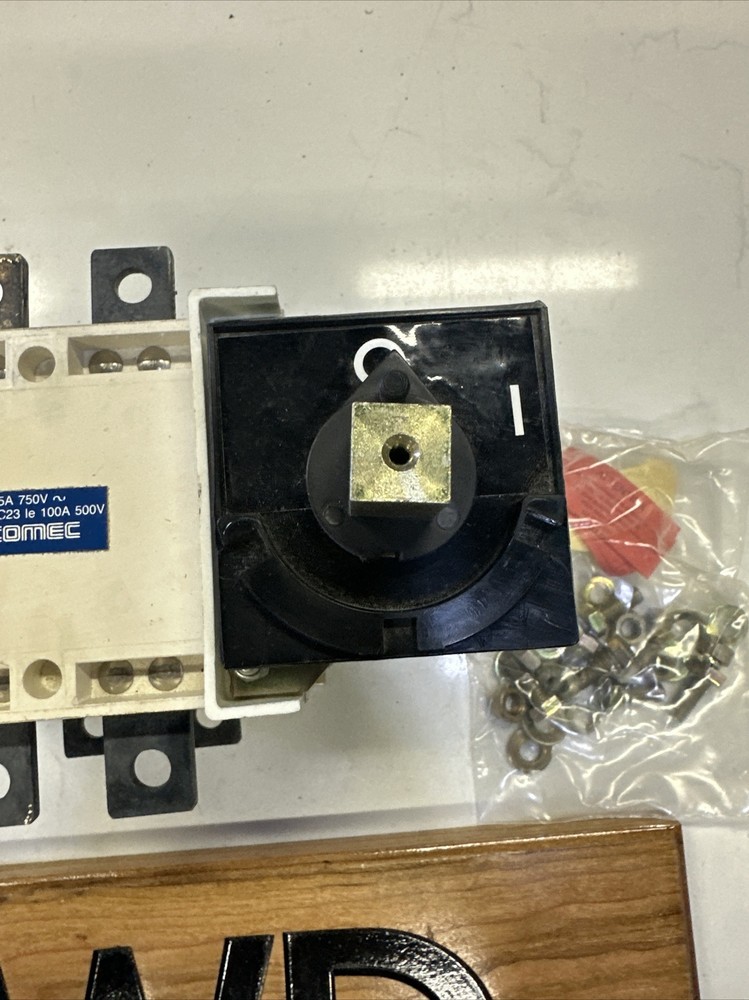 Socomec 100 Amp 3 Pole Manual Transfer Switch