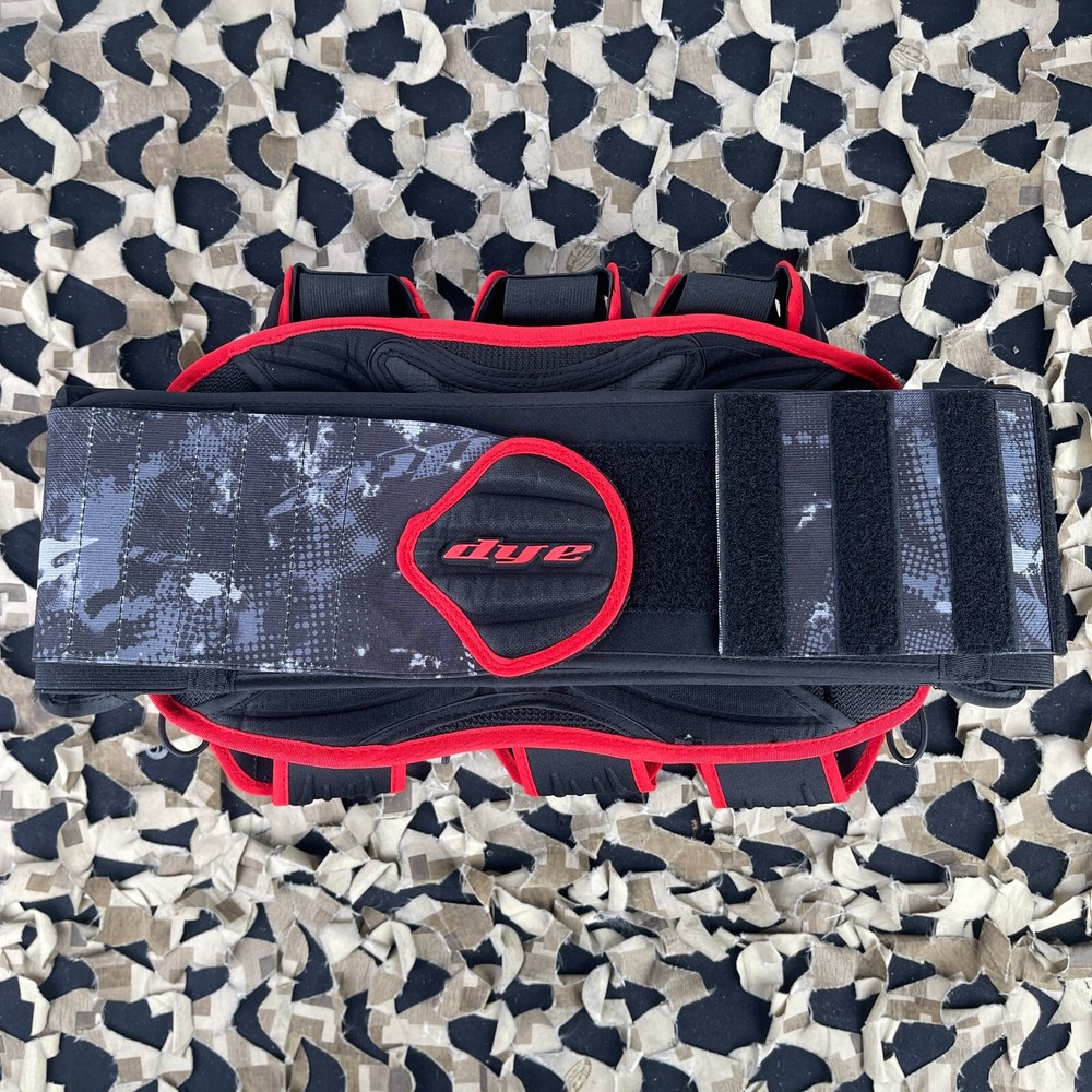 NEW DYE Assault Pack Harness 3+4 - Red DyeCam