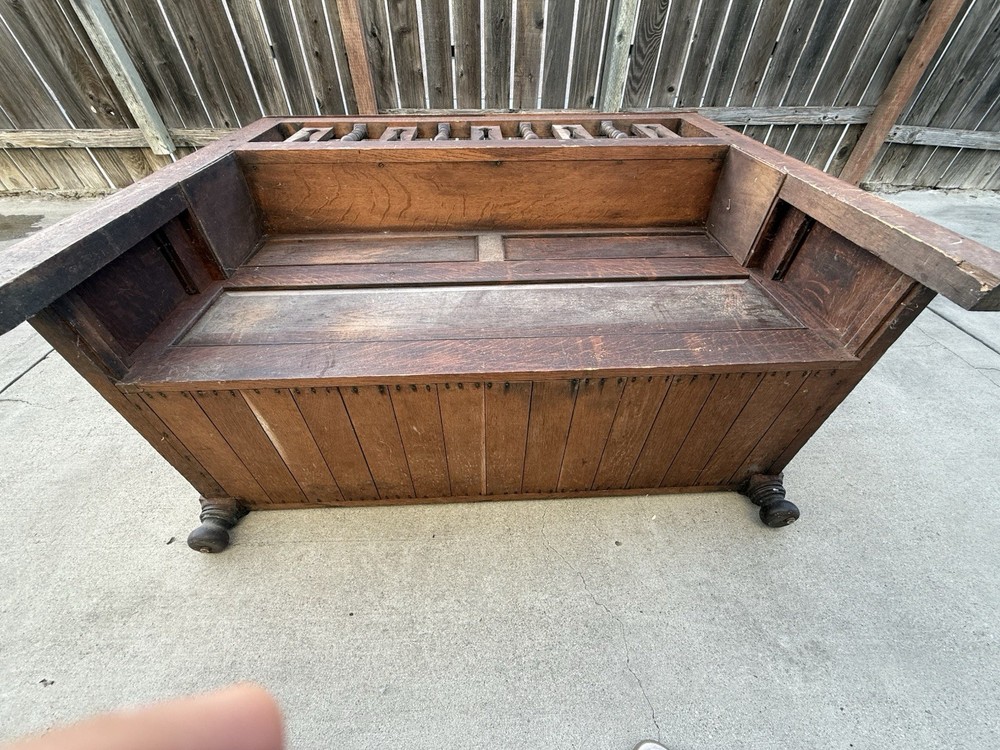 ANTIQUE SOLID OAK HALL / FOYER BENCH WITH STORAGE