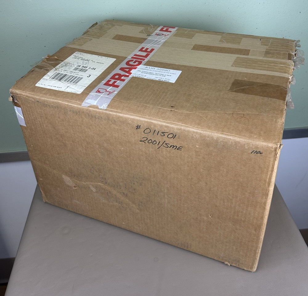 BASIS 2001 TURNTABLE BOX COOL