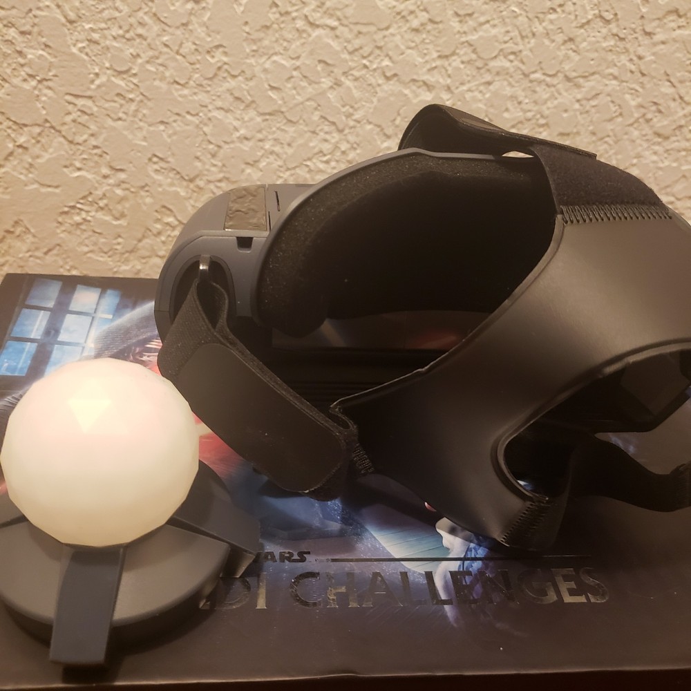 Lenovo -Star Wars- Jedi Challenges Virtual Reality With Box