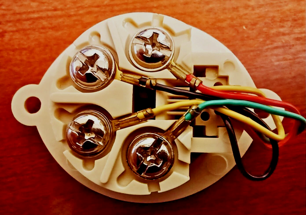 RJ11 Panel Jack beige, Circular CP Technologies CP625F4-IV 4-Conductor[350-1210]