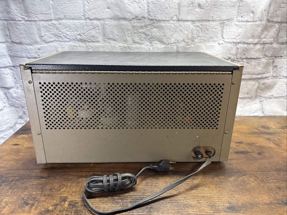 Vintage B&K Precision Model 1077B Television Analyst Testing Equipment