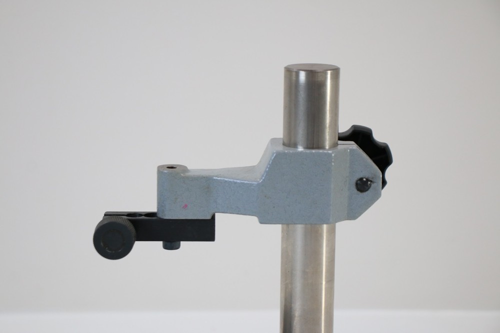 Mitutoyo 215-640 drop gage indicator comparator test stand #9