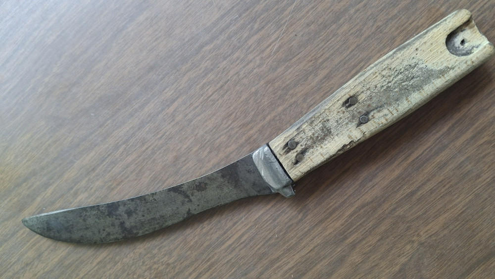 Antique Rustic Knives of unknown origin (2)
