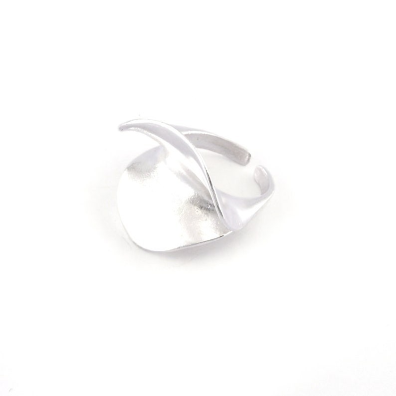 Leaf Adjustable Ring Shiny Silver Plated brass (18.5mm 8.5US inner size ) 2836