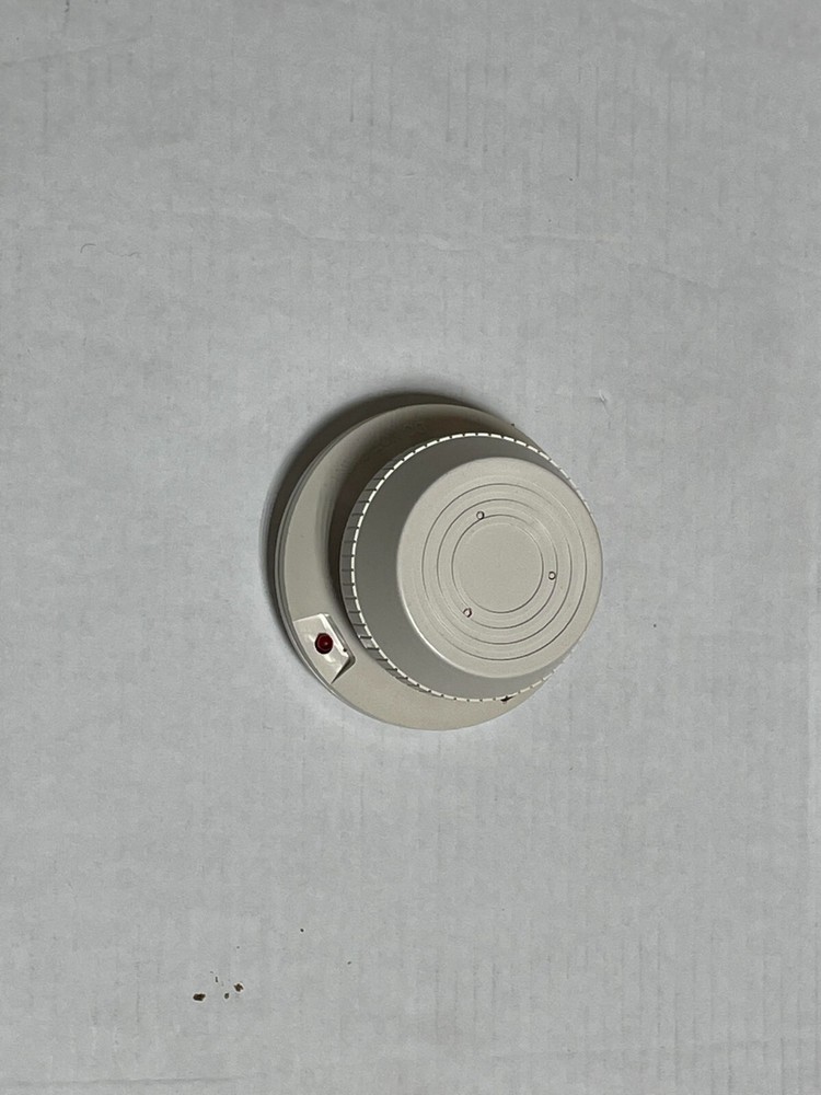 System Sensor 1451A Ionization Smoke Detector, White