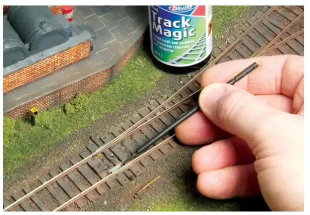 DELUXE MATERIALS Track Magic, Track Cleaner, DLMAC13