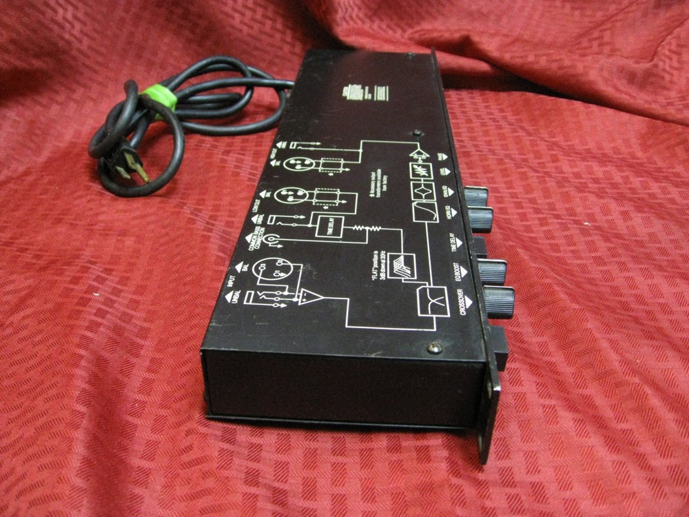 PAIR Electro-Voice (EV) XEQ-2 Electronic rackmount Crossover/Equalizer tested