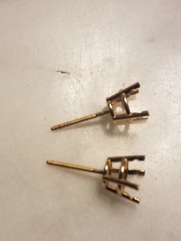 14k yellow four prong basket setting threaded post  6MM