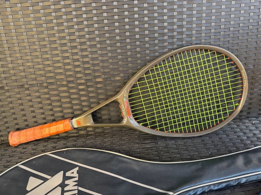MAXIMA CLASS - JUGIARO DESIGN - RACKET - ORIGINAL GRIP AND LINING