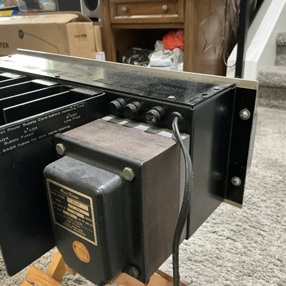 PHASE LINEAR 400 DIRECT COUPLED SOLID STATE AMPLIFIER