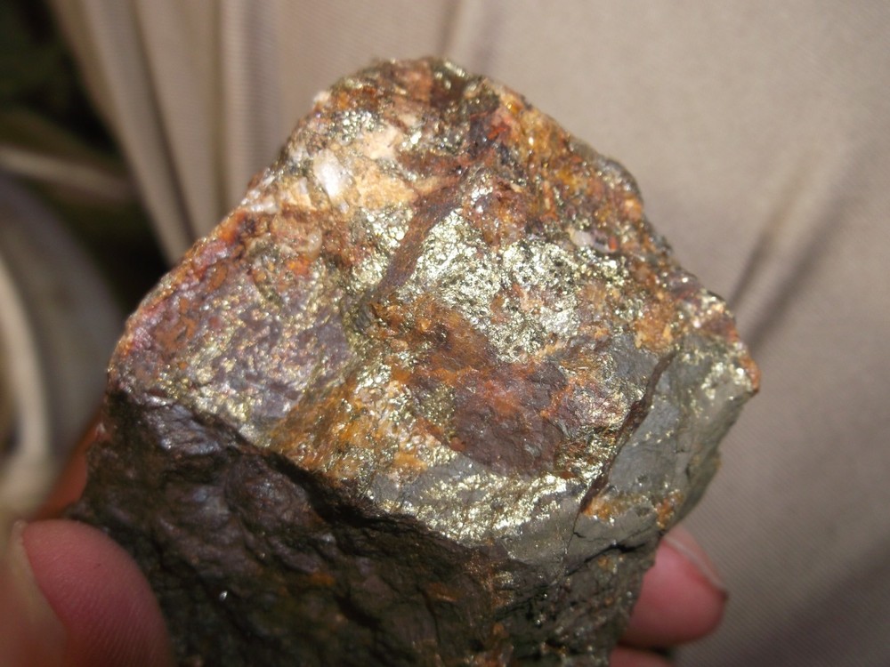 Gold, silver, copper, 429 grams samples ,ore high grade .
