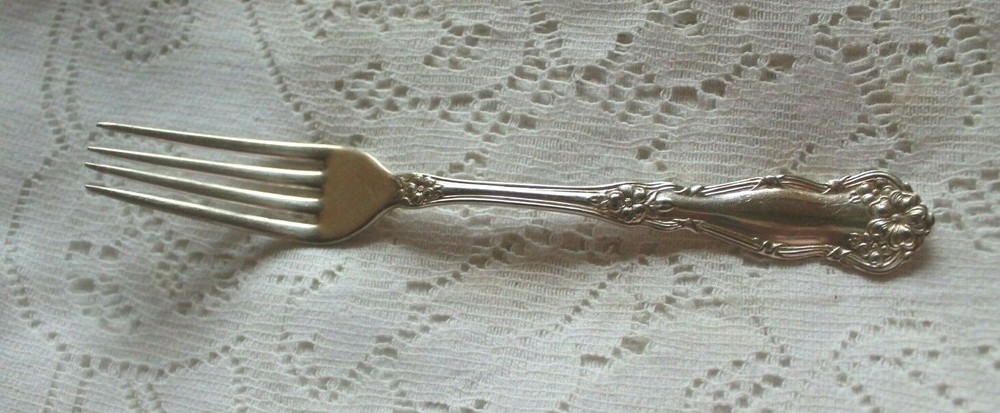Rogers Arbutus Dinner Fork Circa 1908 Silverplate Gustav Strohhaker