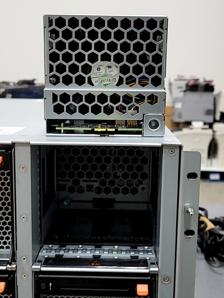 NETAPP NAF-1302 Dual SAS Disk Array Filer System 2x Controller 2x PSU 6x Fan