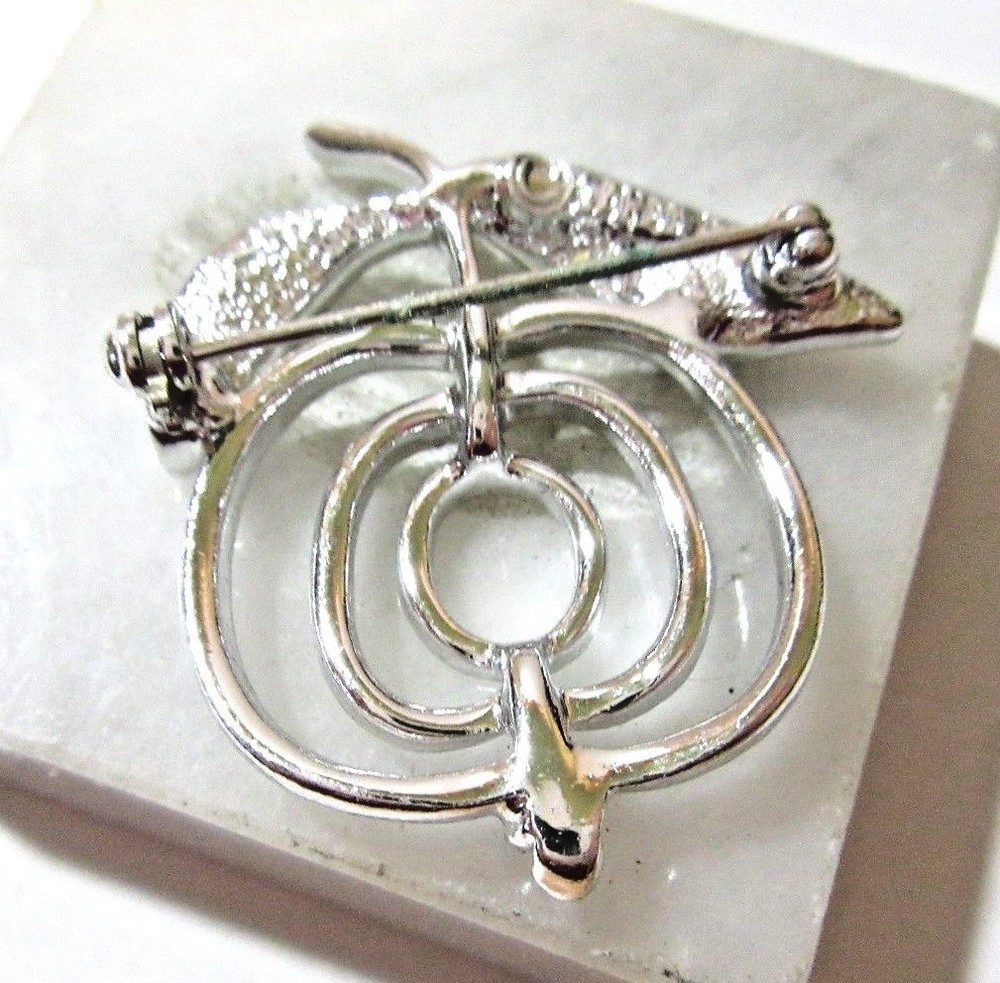 SARAH COVENTRY FANCY APPLE FRUIT OPEN WORK PIN TEXTURED SILVER TONE SIGNED SARAH