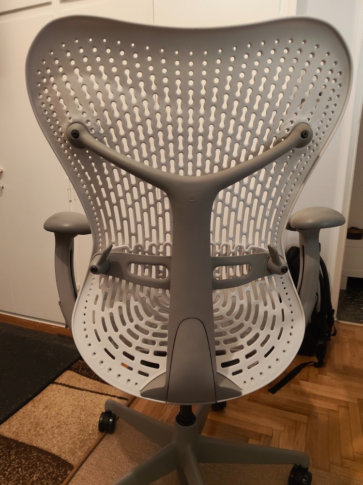 Herman Miller mirra 2