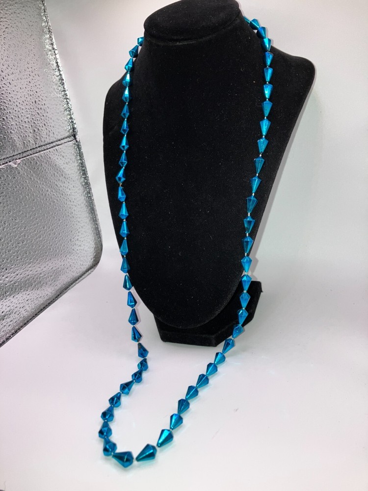 Turquoise Colored Cone Beaded Necklace!