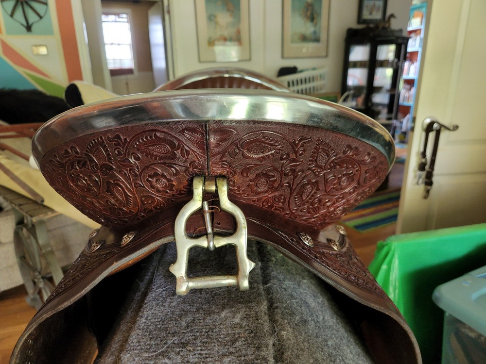 Peruvian Show Saddle