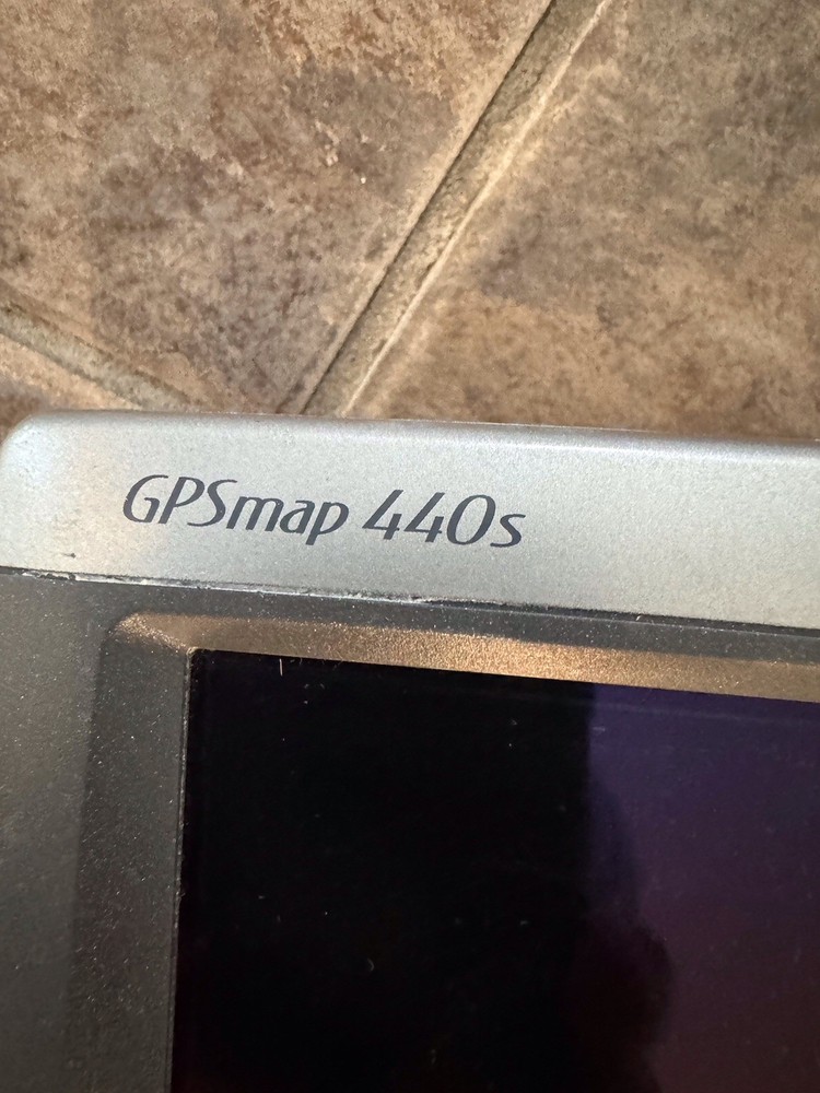 Garmin GPSmap 440S Chart Plotter w/Power Cable, Transducer, Mount, Works Great