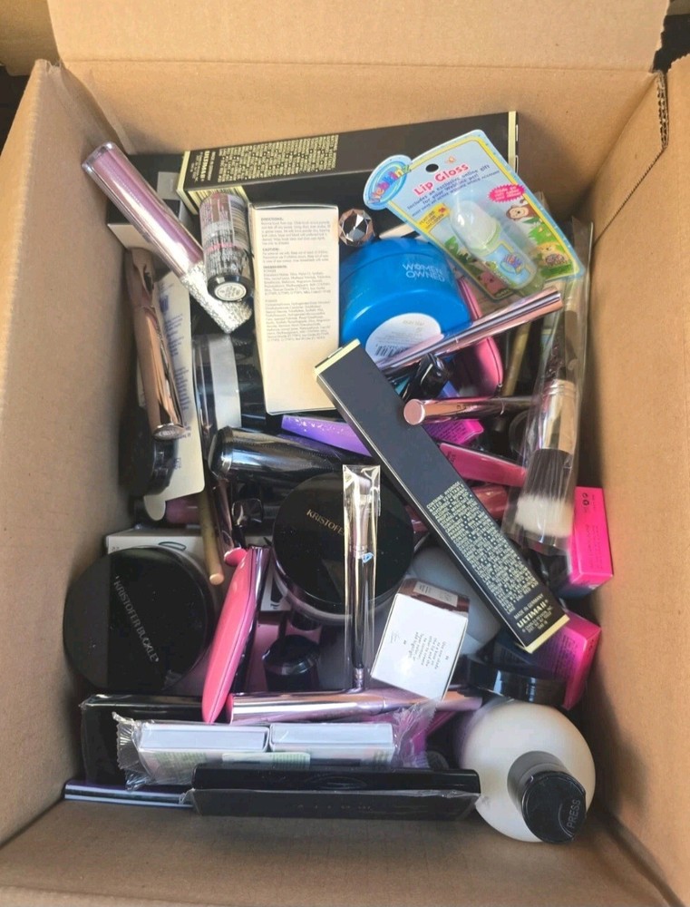 100 Pcs LOT Mixed Cosmetics