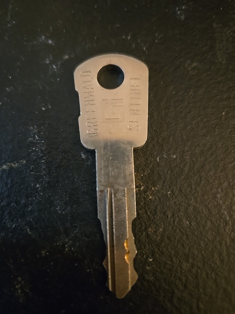 GREENWALD SENTINEL KEY CODED G2096 (3D5)