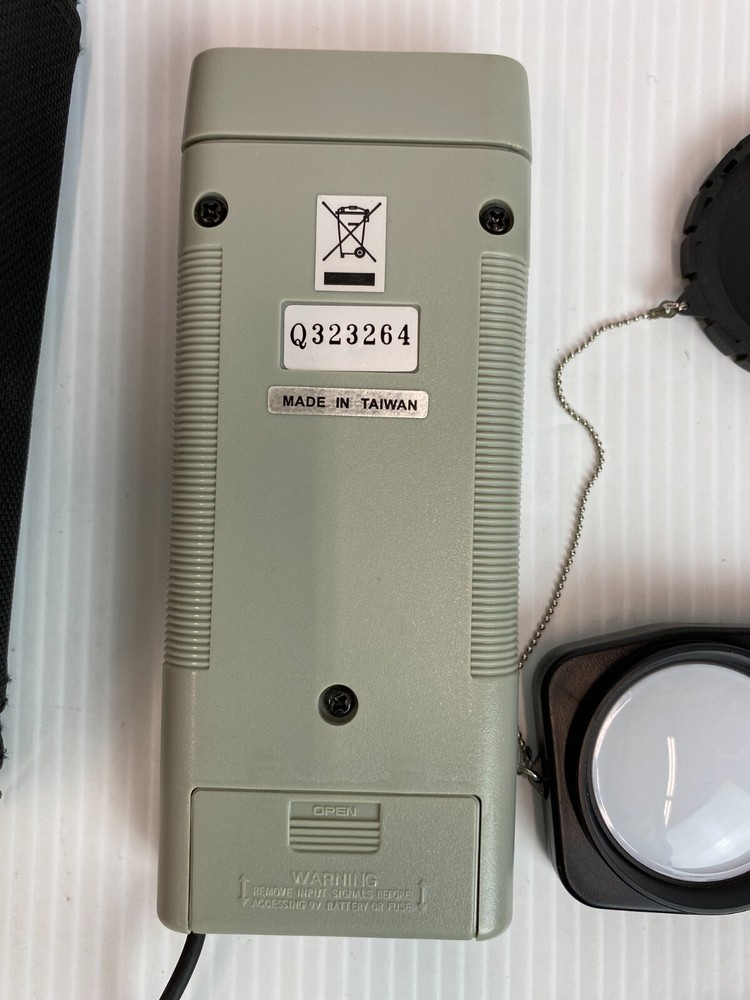 Extech Instruments Digital Light Meter 401025