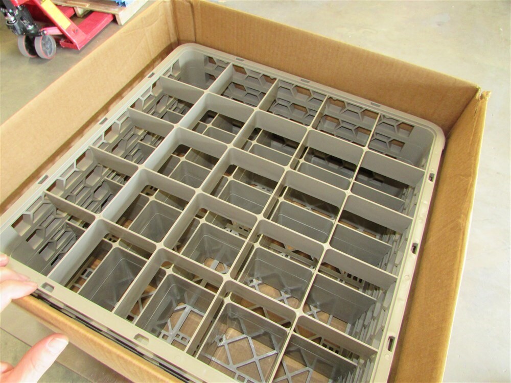 Blakeslee UC20 Dishwasher (see description for condition)