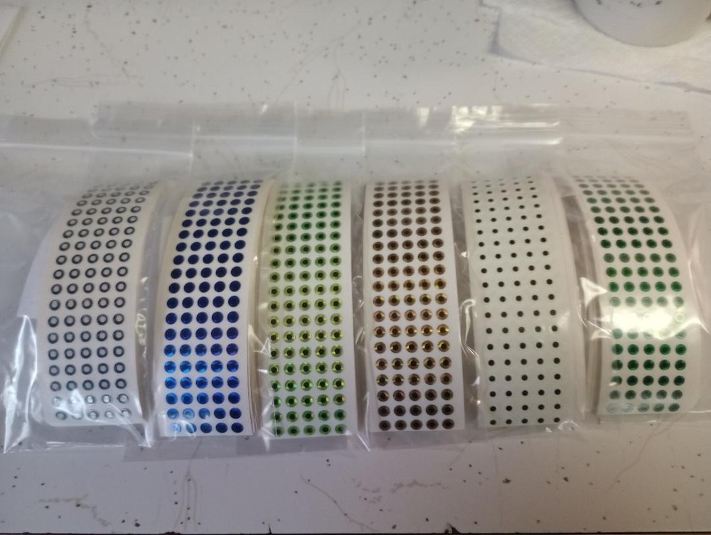 1000-3/16 flat stick on lure eyes