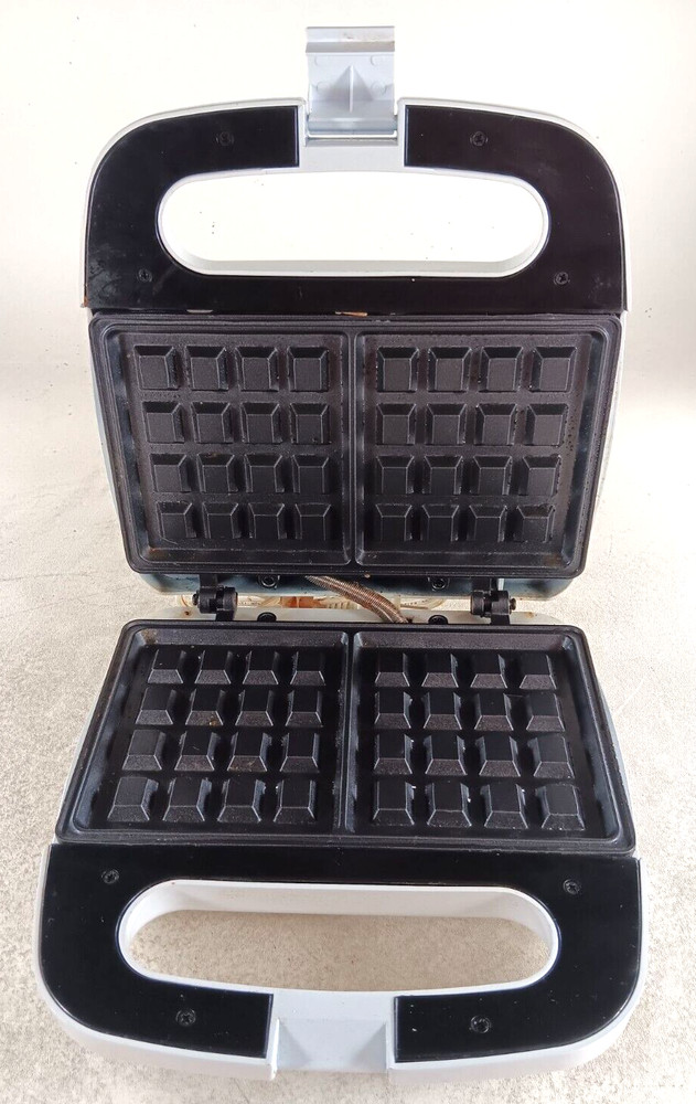 Rival RV-955 Waffle Maker