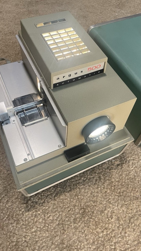 Argus 500 Projector W/ Case Tested In Working Condition !!