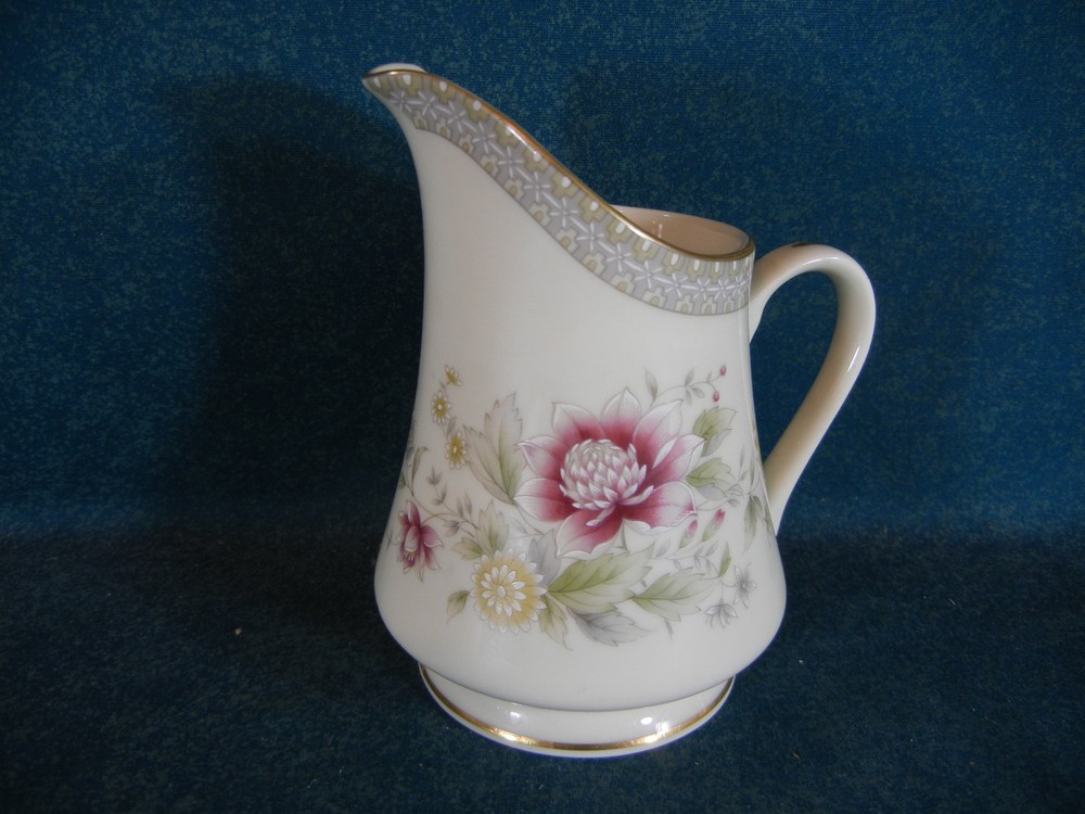 Mikasa Devonshire L2825 Creamer