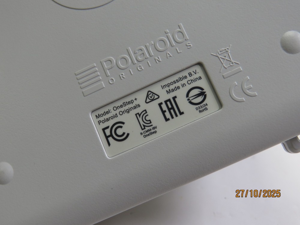 Polaroid One Step + PLUS Bluetooth Connected I-Type Instant Film Camera (7)