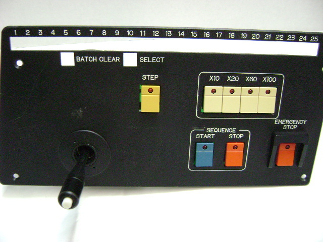 2754 Nidek IM-8AV2S718-PC1676B Right Panel Driver Board