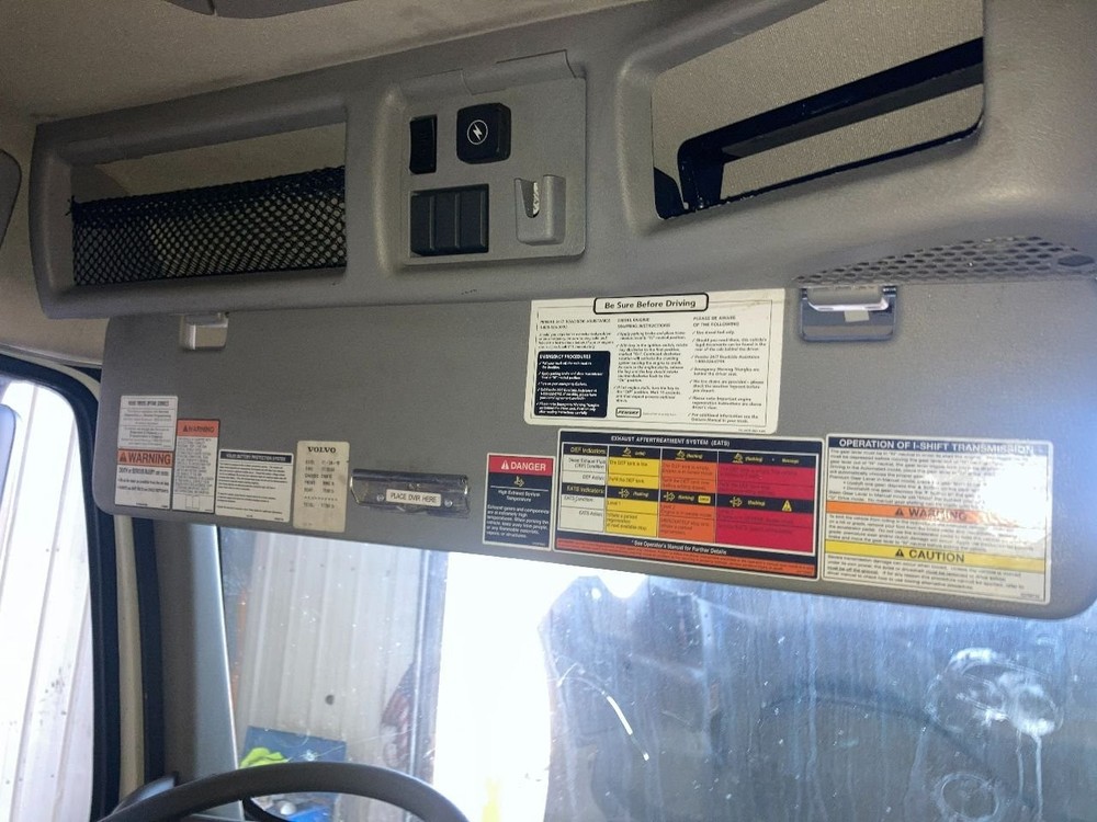 Volvo VNL Left/Driver Interior Sun Visor - Used