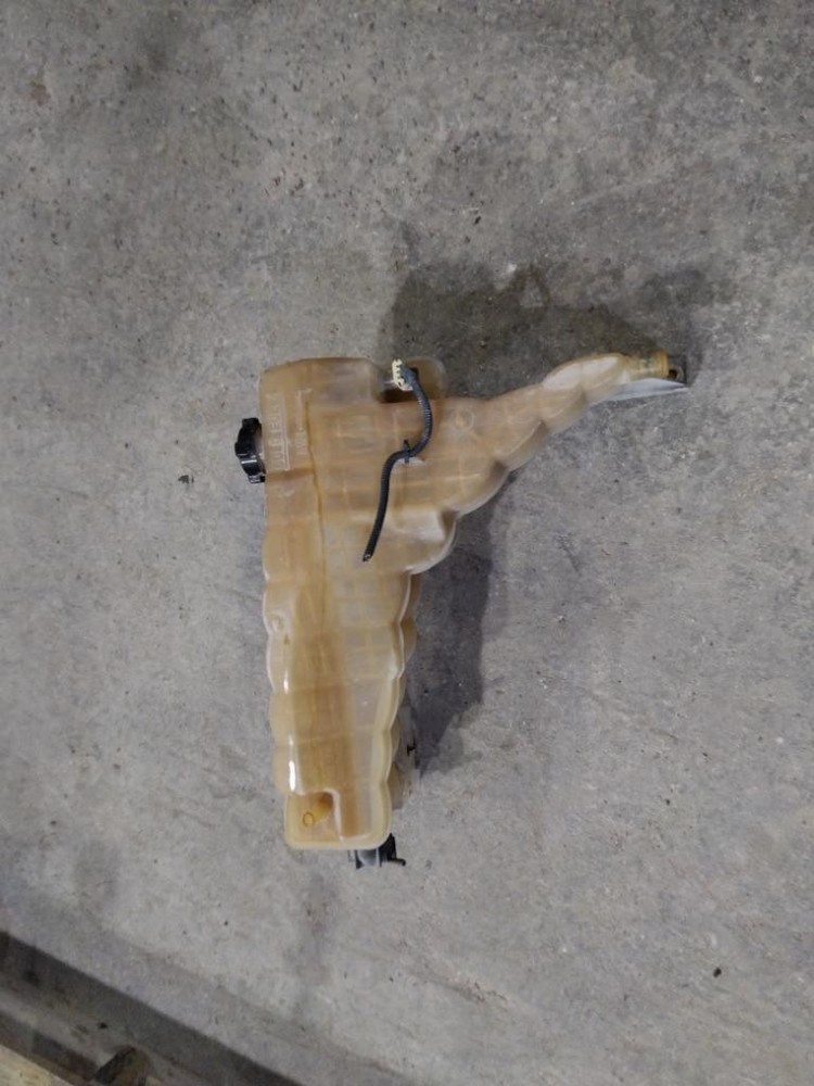 For 2020 PETERBILT 579 RADIATOR OVERFLOW TANK , MN