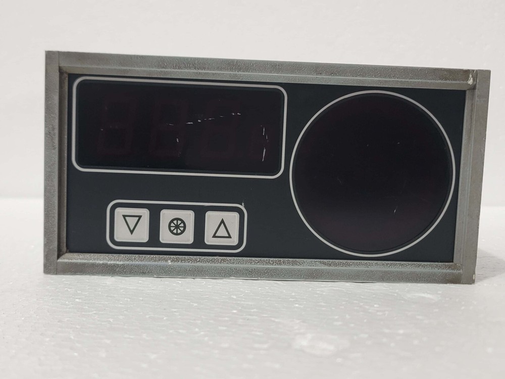 SCANDINAVIAN MICRO SYSTEMS LR60AC-L DIGITAL GYRO REPEATER