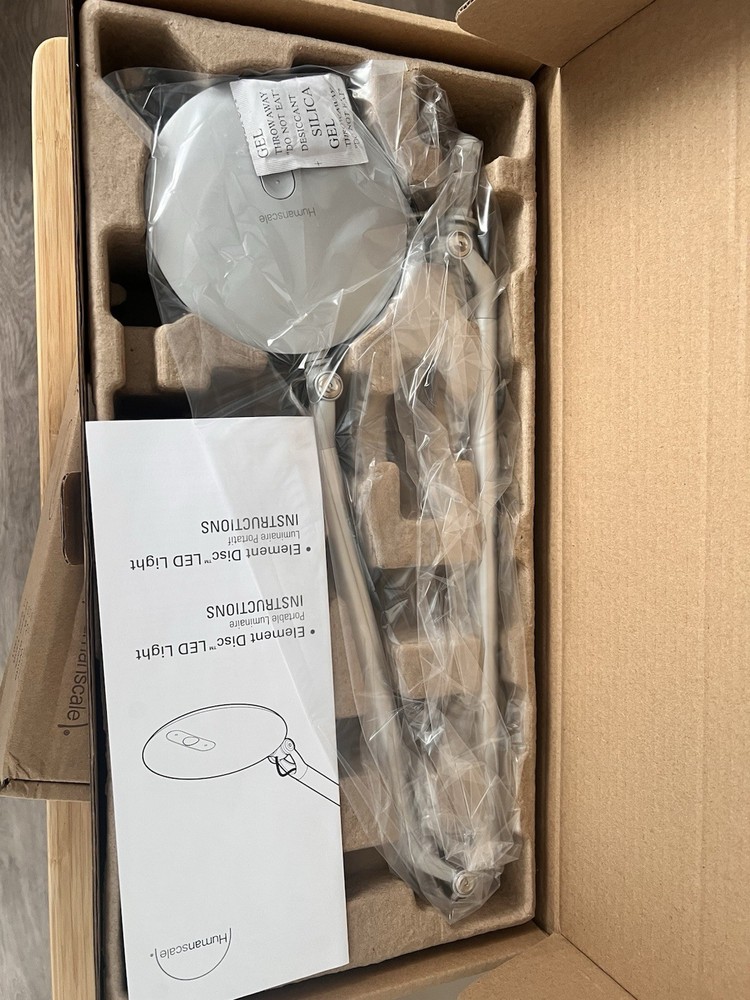 Humanscale Disc Task Light W/tech Charging base- Silver open-box, New