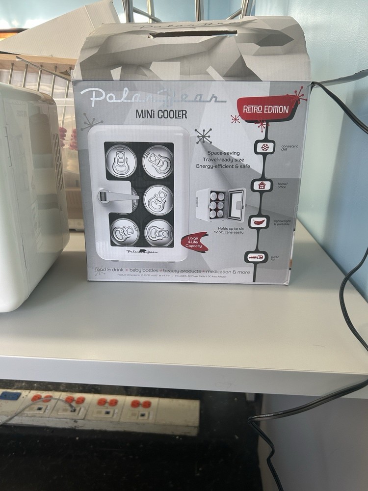 Mini fridge