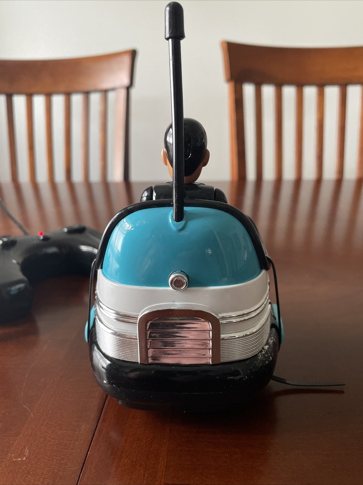 FAO Schwarz Remote Controlled Bumper Car RC Blue single controller & Red Driver