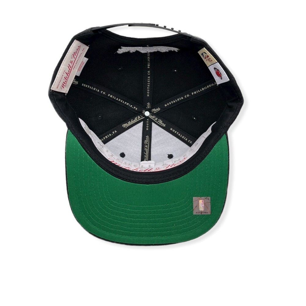 Mitchell & Ness Memphis Grizzlies Core Basic HWC Black Adjustable Snapback Hat