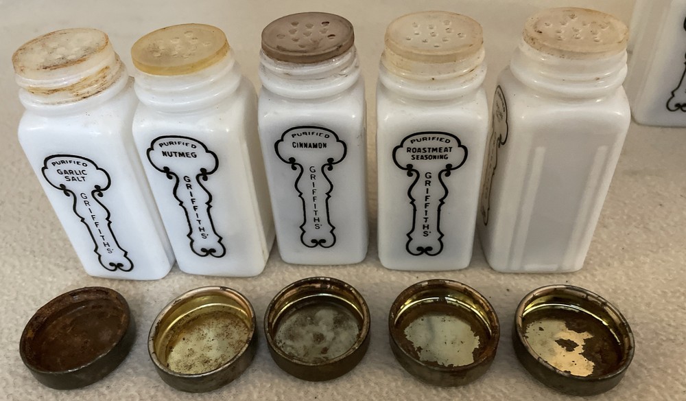 Vintage Griffith's Kitchen Spice Rack 10 White Jars Black GraphIcs & Silver Lids