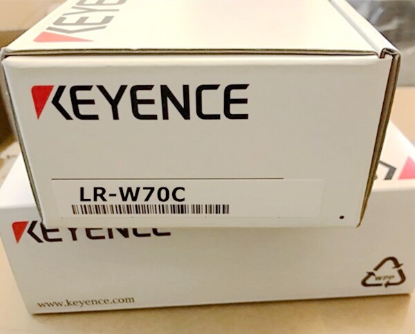 New In Box KEYENCE LR-W70C Laser Sensor