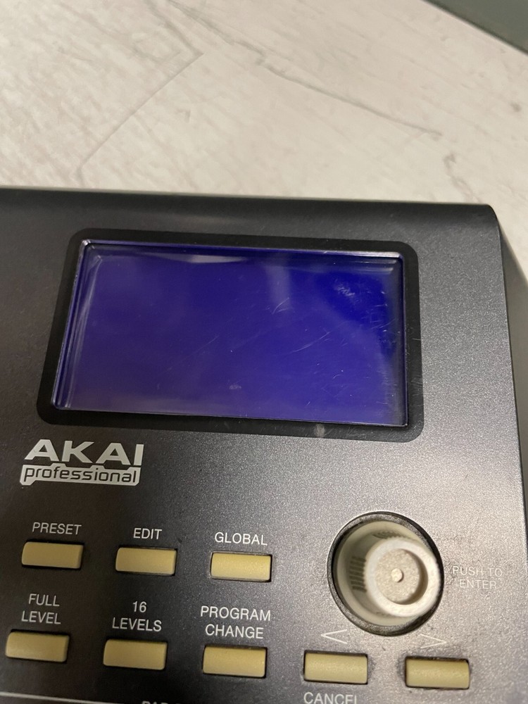 AKAI Professional MPD26 USB/MIDI Pad Control Unit