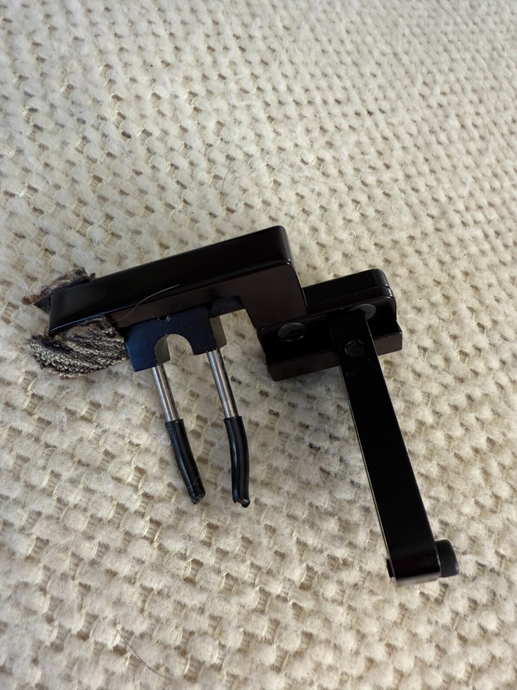 Cobra Archery Dual Prong Flipper Rest