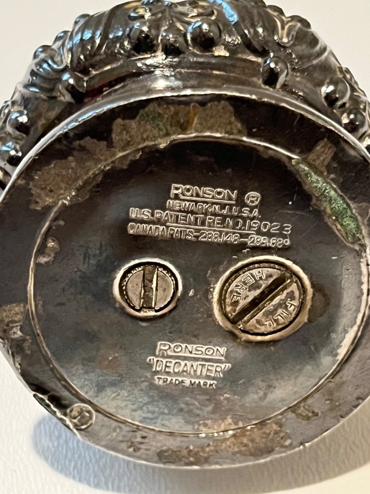 Vintage Ronson Art Deco Decanter Table Top Cigarette Lighter