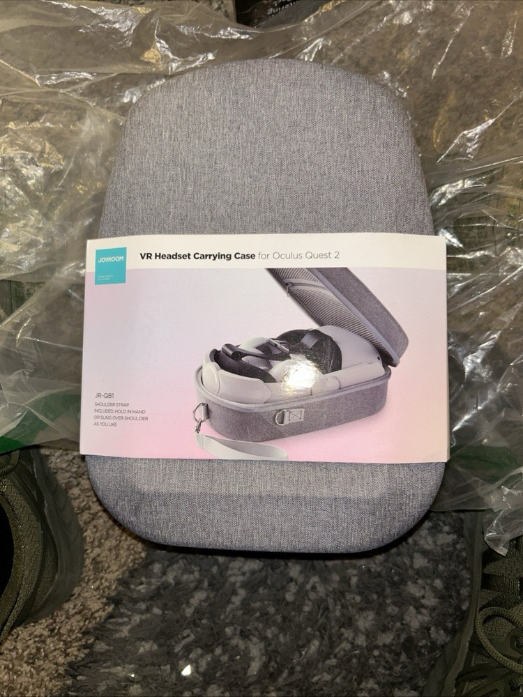 VR headset carrying case for oculus quest 2