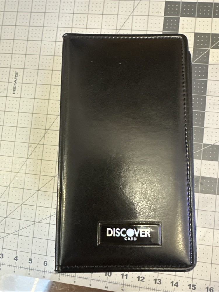 9- Used Double Panel Discover CHECK Books PRESENTERS RESTAURANT